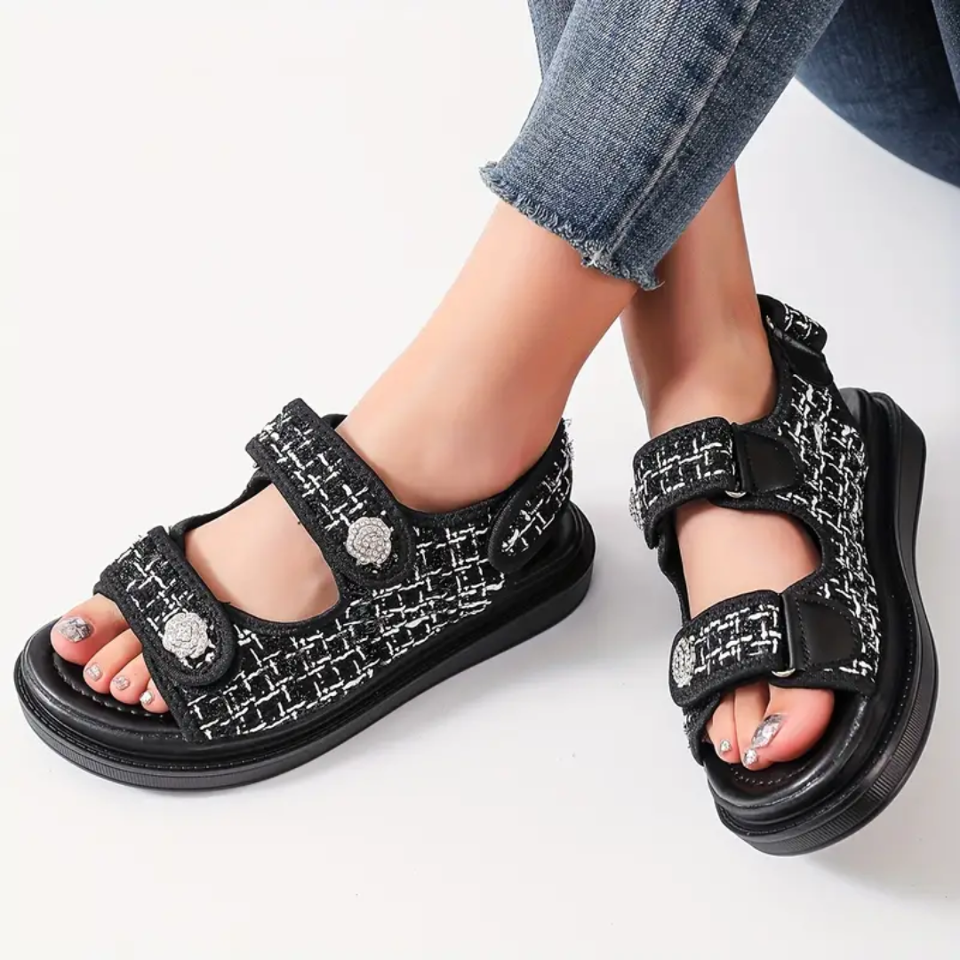 Sandalen Damen – Modische Plateau-Sandalen mit Karomuster und Komfort